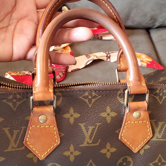 Authentic and Vintage Speedy 25 - Picture 15 of 16